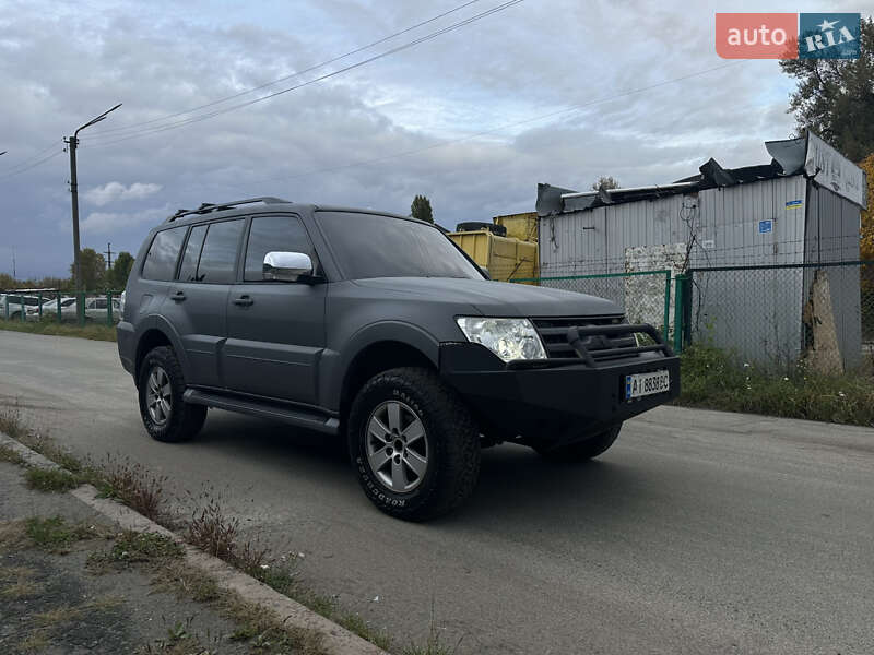 Внедорожник / Кроссовер Mitsubishi Pajero 2008 в Киеве
