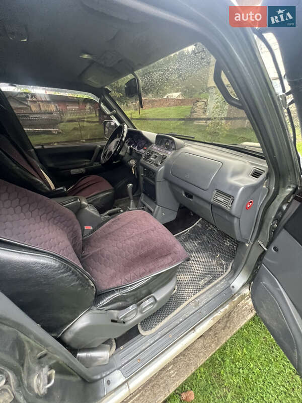 Внедорожник / Кроссовер Mitsubishi Pajero 1999 в Верховине