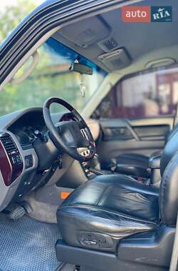 Внедорожник / Кроссовер Mitsubishi Pajero 2001 в 