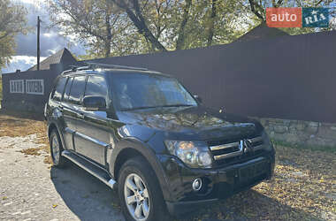 Позашляховик / Кросовер Mitsubishi Pajero 2007 в  фото 15 Позашляховик / Кросовер Mitsubishi Pajero 2007 в