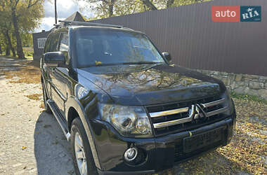 Позашляховик / Кросовер Mitsubishi Pajero 2007 в  фото 22 Позашляховик / Кросовер Mitsubishi Pajero 2007 в