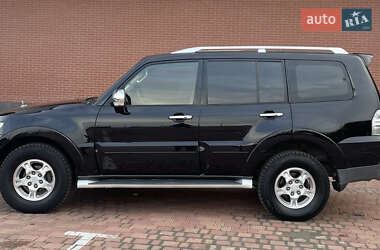 Внедорожник / Кроссовер Mitsubishi Pajero 2007 в 