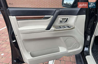 Внедорожник / Кроссовер Mitsubishi Pajero 2007 в 