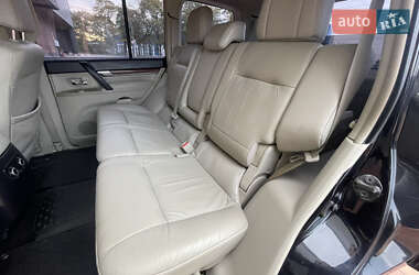 Внедорожник / Кроссовер Mitsubishi Pajero 2007 в 