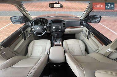 Внедорожник / Кроссовер Mitsubishi Pajero 2007 в 