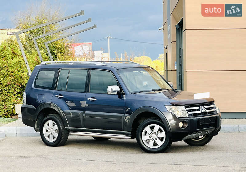 Внедорожник / Кроссовер Mitsubishi Pajero 2008 в 