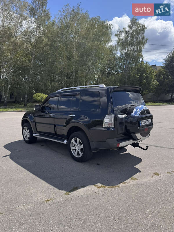 Внедорожник / Кроссовер Mitsubishi Pajero 2008 в Харькове