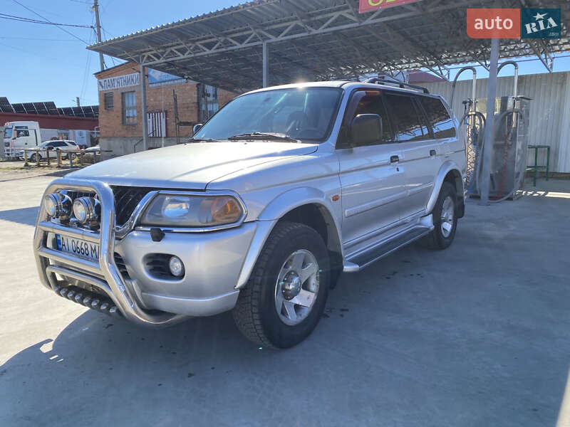 Внедорожник / Кроссовер Mitsubishi Pajero 2002 в Сумах
