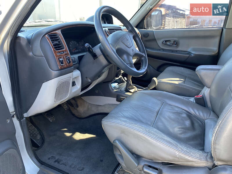 Внедорожник / Кроссовер Mitsubishi Pajero 2002 в Сумах