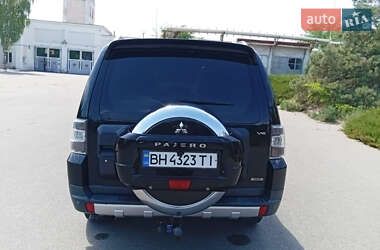 Позашляховик / Кросовер Mitsubishi Pajero 2007 в  фото 4 Позашляховик / Кросовер Mitsubishi Pajero 2007 в