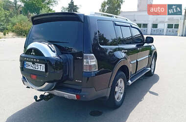 Позашляховик / Кросовер Mitsubishi Pajero 2007 в  фото 5 Позашляховик / Кросовер Mitsubishi Pajero 2007 в