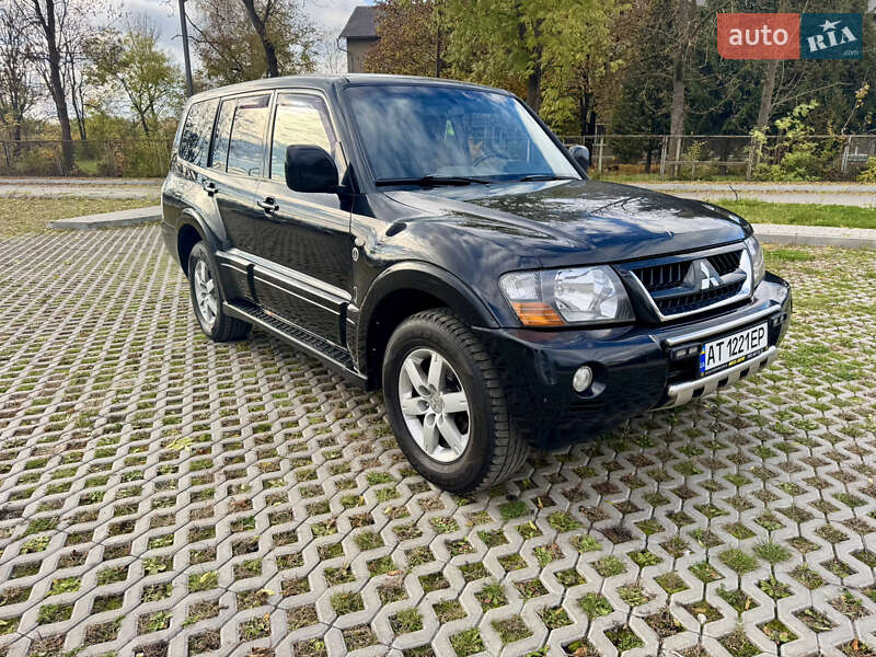 Mitsubishi Pajero 2001