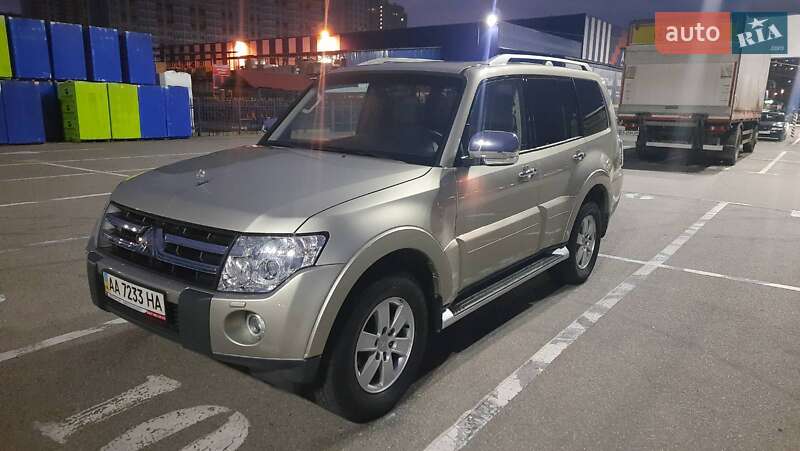 Внедорожник / Кроссовер Mitsubishi Pajero 2008 в Киеве фото 4 Внедорожник / Кроссовер Mitsubishi Pajero 2008 в Киеве