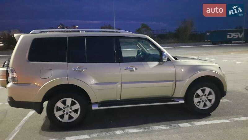 Внедорожник / Кроссовер Mitsubishi Pajero 2008 в Киеве фото 2 Внедорожник / Кроссовер Mitsubishi Pajero 2008 в Киеве