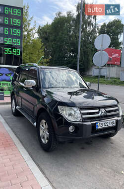 Внедорожник / Кроссовер Mitsubishi Pajero 2007 в 