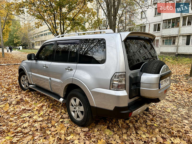 Позашляховик / Кросовер Mitsubishi Pajero 2007 в Харкові фото 2 Позашляховик / Кросовер Mitsubishi Pajero 2007 в Харкові