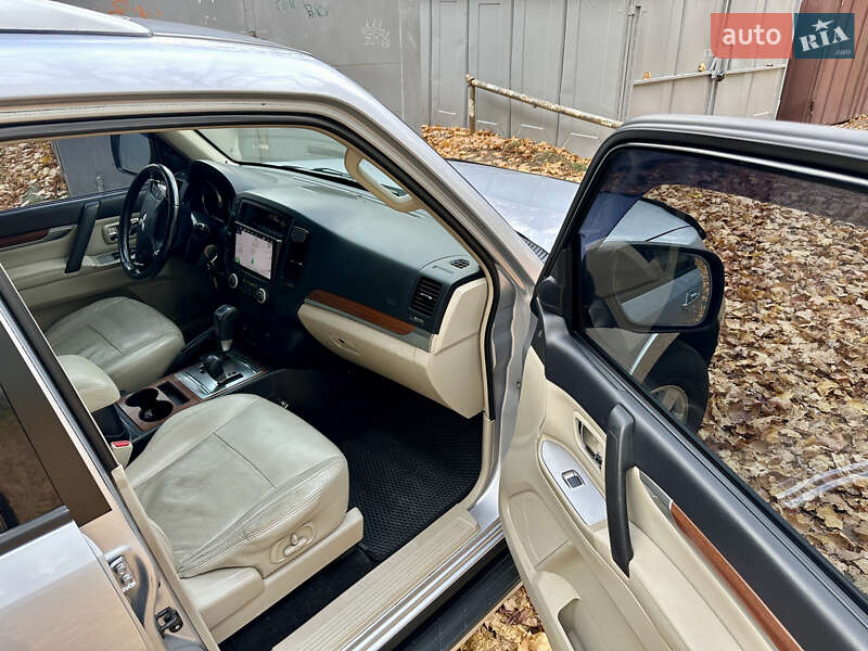 Позашляховик / Кросовер Mitsubishi Pajero 2007 в Харкові фото 7 Позашляховик / Кросовер Mitsubishi Pajero 2007 в Харкові