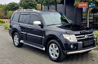 Внедорожник / Кроссовер Mitsubishi Pajero 2009 в 