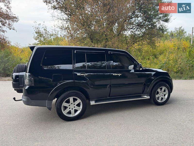 Внедорожник / Кроссовер Mitsubishi Pajero 2008 в Запорожье фото 3 Внедорожник / Кроссовер Mitsubishi Pajero 2008 в Запорожье