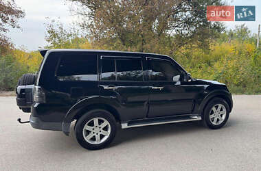 Позашляховик / Кросовер Mitsubishi Pajero 2008 в  фото 3 Позашляховик / Кросовер Mitsubishi Pajero 2008 в
