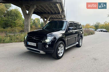 Позашляховик / Кросовер Mitsubishi Pajero 2008 в  фото 8 Позашляховик / Кросовер Mitsubishi Pajero 2008 в