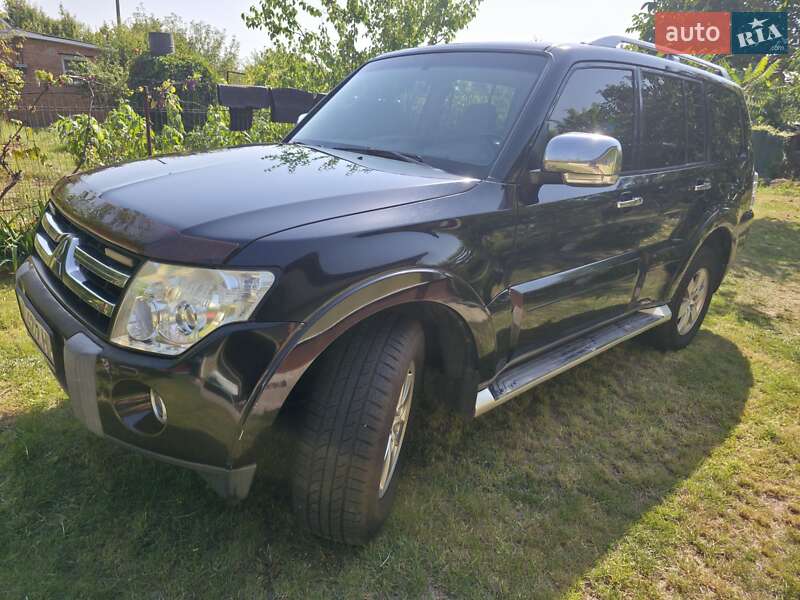 Внедорожник / Кроссовер Mitsubishi Pajero 2008 в Киеве фото 5 Внедорожник / Кроссовер Mitsubishi Pajero 2008 в Киеве