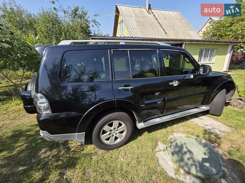 Внедорожник / Кроссовер Mitsubishi Pajero 2008 в Киеве фото 26 Внедорожник / Кроссовер Mitsubishi Pajero 2008 в Киеве