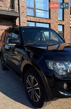 Внедорожник / Кроссовер Mitsubishi Pajero 2007 в 