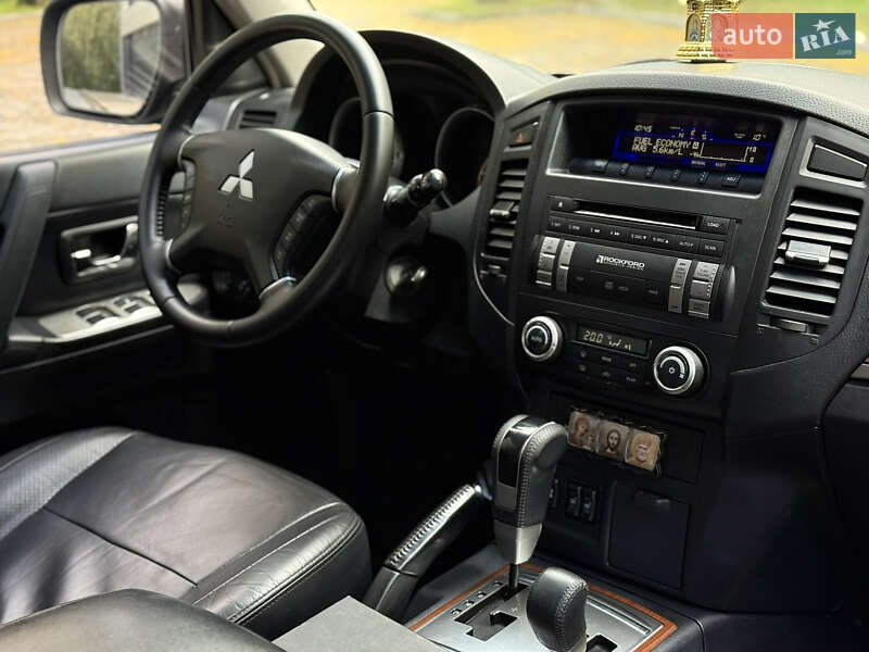 Внедорожник / Кроссовер Mitsubishi Pajero 2008 в Тернополе фото 29 Внедорожник / Кроссовер Mitsubishi Pajero 2008 в Тернополе