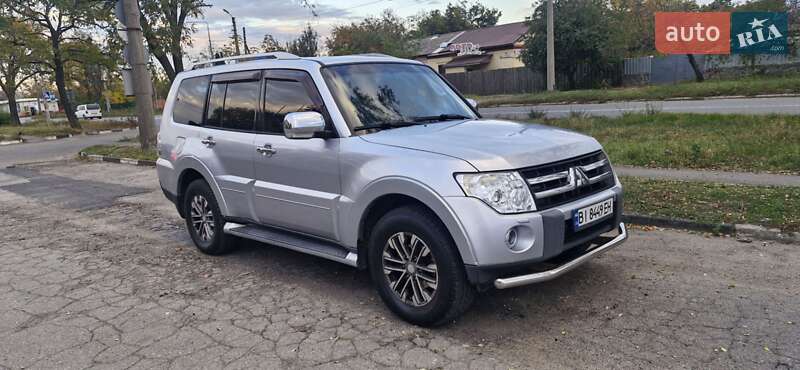 Внедорожник / Кроссовер Mitsubishi Pajero 2007 в Полтаве