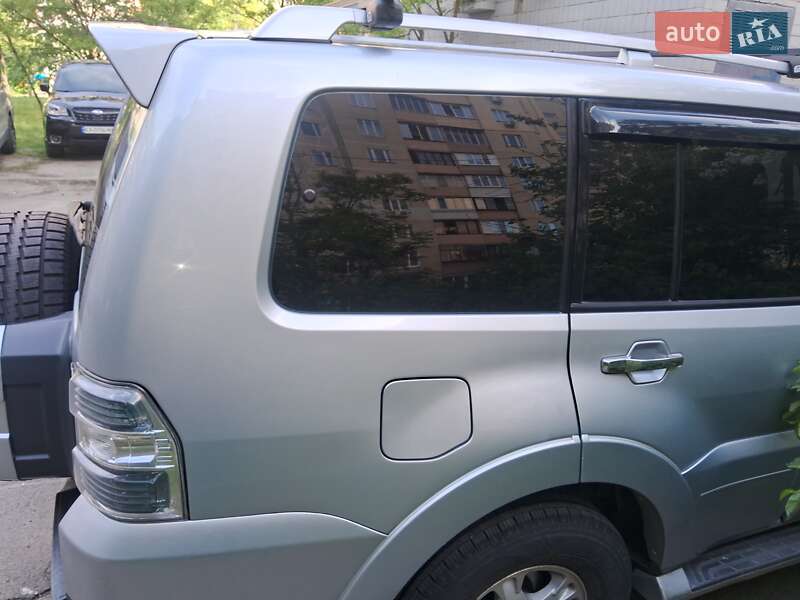 Внедорожник / Кроссовер Mitsubishi Pajero 2008 в Киеве фото 12 Внедорожник / Кроссовер Mitsubishi Pajero 2008 в Киеве