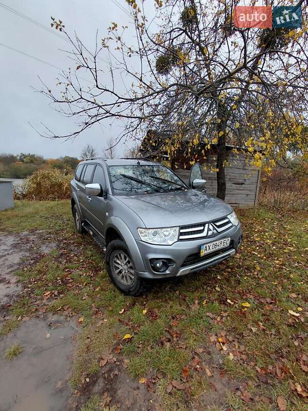 Mitsubishi Pajero 2013 Mitsubishi Pajero 2013