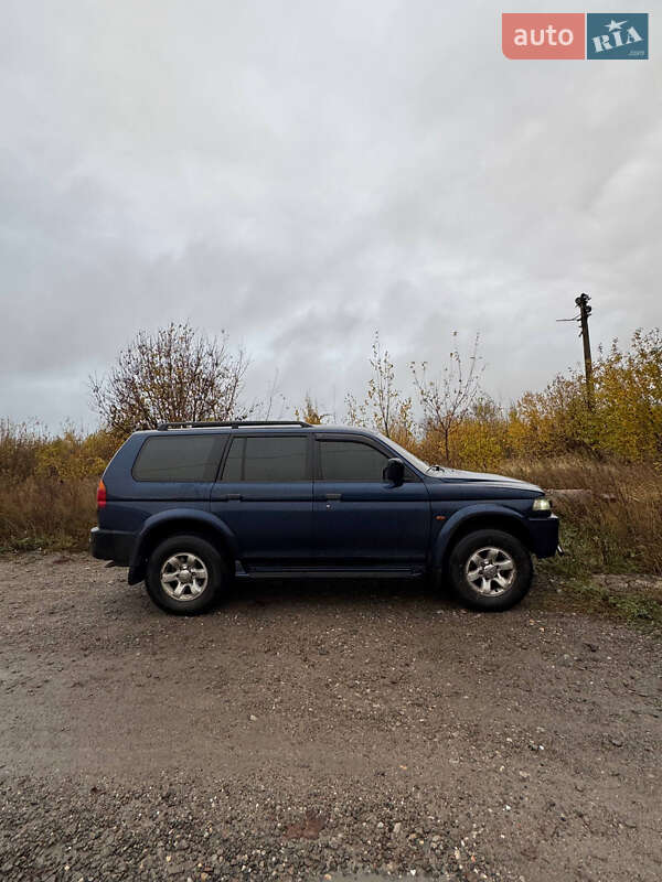 Внедорожник / Кроссовер Mitsubishi Pajero 1999 в Шостке