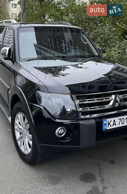 Внедорожник / Кроссовер Mitsubishi Pajero 2008 в Киеве