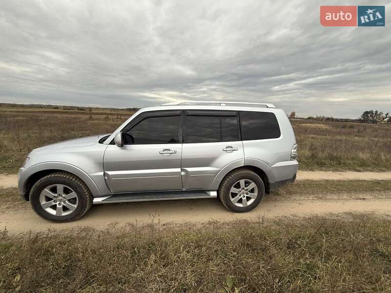 Позашляховик / Кросовер Mitsubishi Pajero 2007 в Березному фото 4 Позашляховик / Кросовер Mitsubishi Pajero 2007 в Березному
