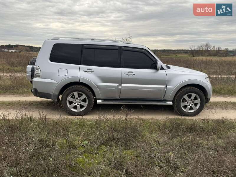 Позашляховик / Кросовер Mitsubishi Pajero 2007 в Березному фото 8 Позашляховик / Кросовер Mitsubishi Pajero 2007 в Березному