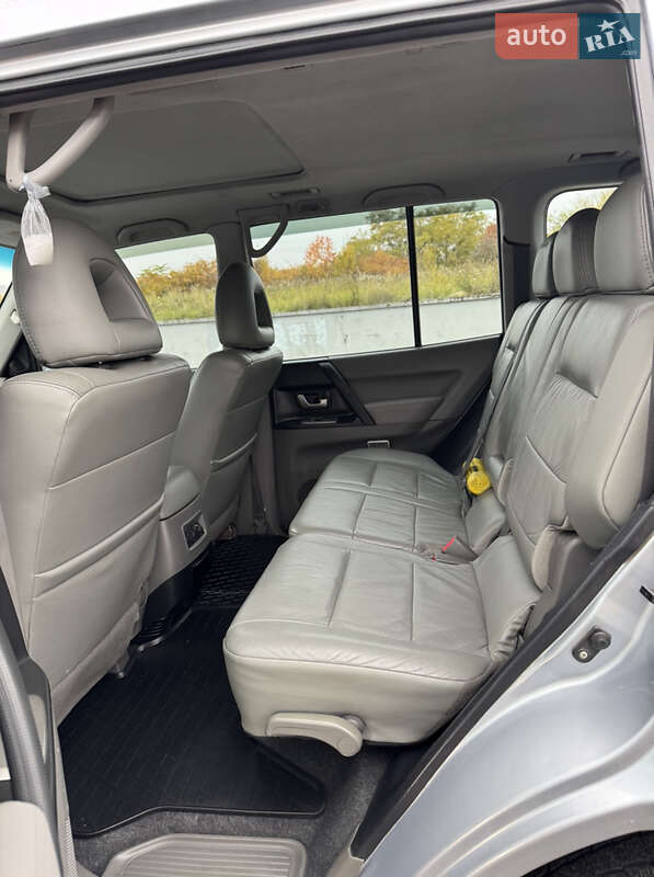 Внедорожник / Кроссовер Mitsubishi Pajero 2007 в Мукачево