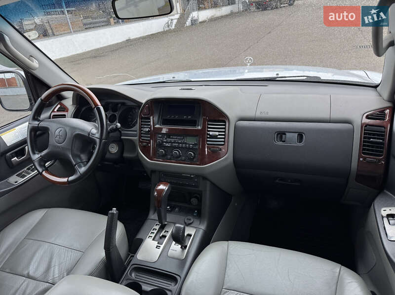 Внедорожник / Кроссовер Mitsubishi Pajero 2007 в Мукачево