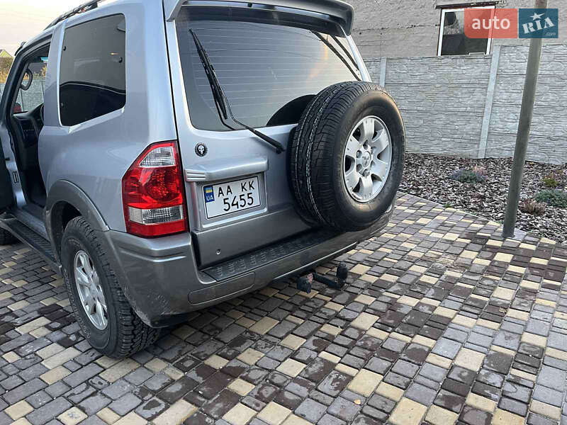 Позашляховик / Кросовер Mitsubishi Pajero 2006 в Дніпрі