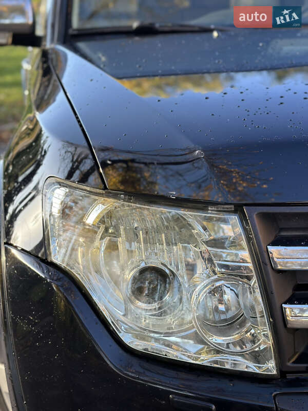 Внедорожник / Кроссовер Mitsubishi Pajero 2007 в Киеве