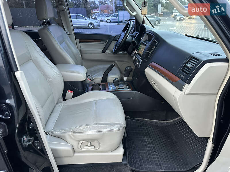 Внедорожник / Кроссовер Mitsubishi Pajero 2007 в Полтаве