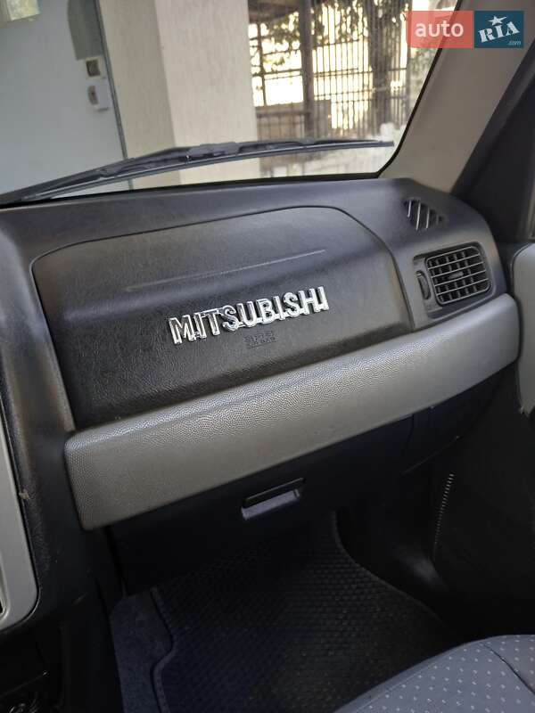 Позашляховик / Кросовер Mitsubishi Pajero 2002 в Новоселиці фото 22 Позашляховик / Кросовер Mitsubishi Pajero 2002 в Новоселиці