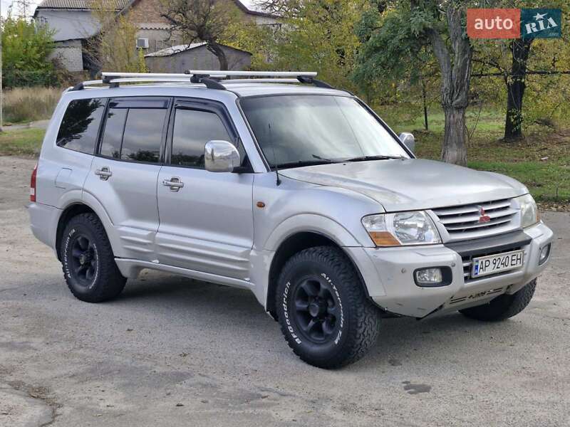 Mitsubishi Pajero 2001