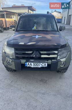 Внедорожник / Кроссовер Mitsubishi Pajero 2008 в Киеве