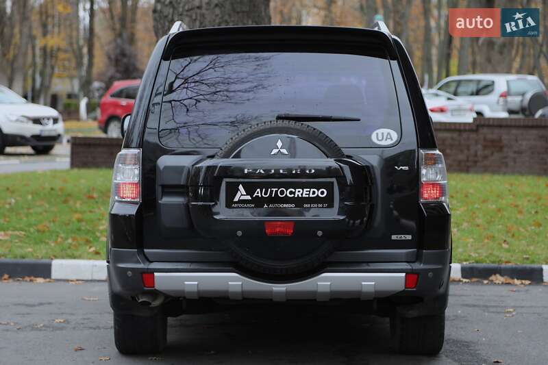 Позашляховик / Кросовер Mitsubishi Pajero 2008 в Харкові