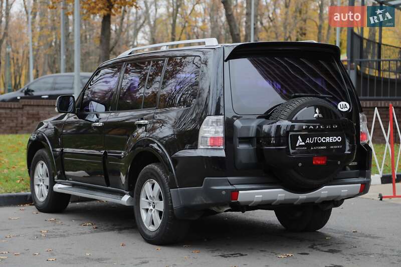 Позашляховик / Кросовер Mitsubishi Pajero 2008 в Харкові