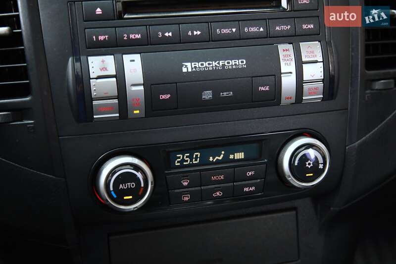 Позашляховик / Кросовер Mitsubishi Pajero 2008 в Харкові