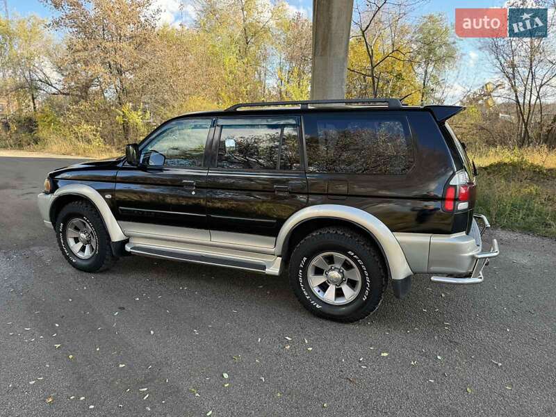 Внедорожник / Кроссовер Mitsubishi Pajero 2004 в Днепре