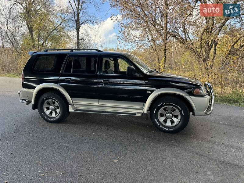 Внедорожник / Кроссовер Mitsubishi Pajero 2004 в Днепре