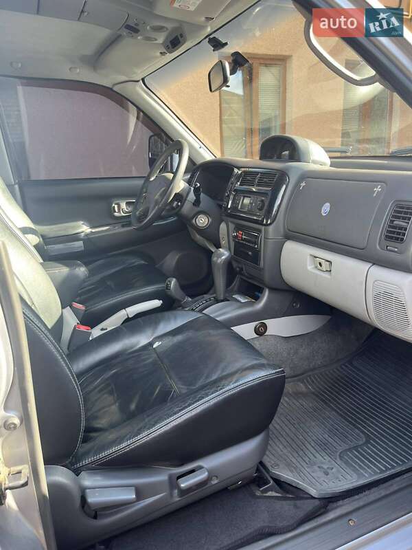 Внедорожник / Кроссовер Mitsubishi Pajero 2006 в Броварах